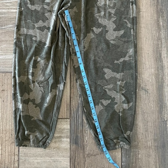 Prana Women's Cozy Up Ankle Pant in sage CAMO size medium - Picture 6 of 9